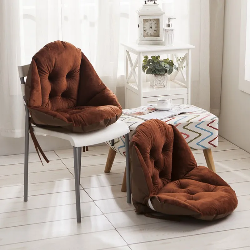 Ортопедическая подушка на стул. Стильное кресло. Подушка для кресла. Кресло с подушкой сиденьем. Кресло matlacha натуральный ротанг.