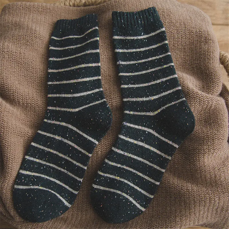 Wool Socks Women Striped Print Point Yarn Keep Warm Mid Socks Soft And Comfortable Thick Casual Lady's Socks Winter - Цвет: Черный