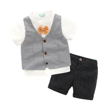 Одежда для маленьких мальчиков из 3 предметов комплект джентльмена для мальчиков, рубашка с бантом+ серый жилет+ шорты в полоску костюм для маленьких джентльменов