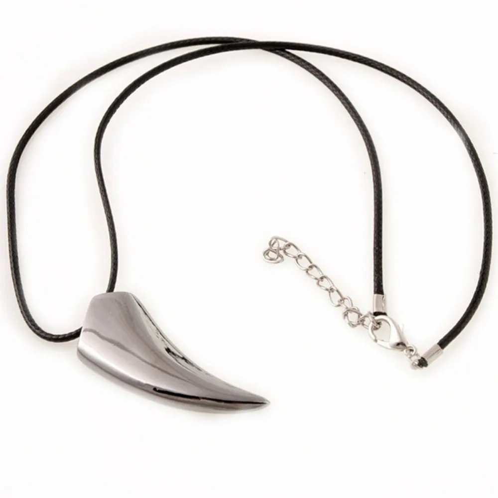 

1PCS 42cm New Men's Necklace Fashion Brave Animal Pendant Necklaces Stainless Steel Wolf Tooth Necklace Jewelry Gift for Men