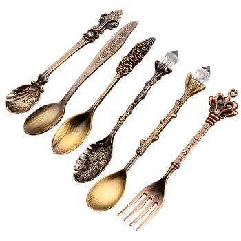 

6Pcs/Set Pop Vintage Kitchen Spoons Fork Royal Style Metal Carved Mini Coffee Spoons Accessories fruit prikkers dessert Fork