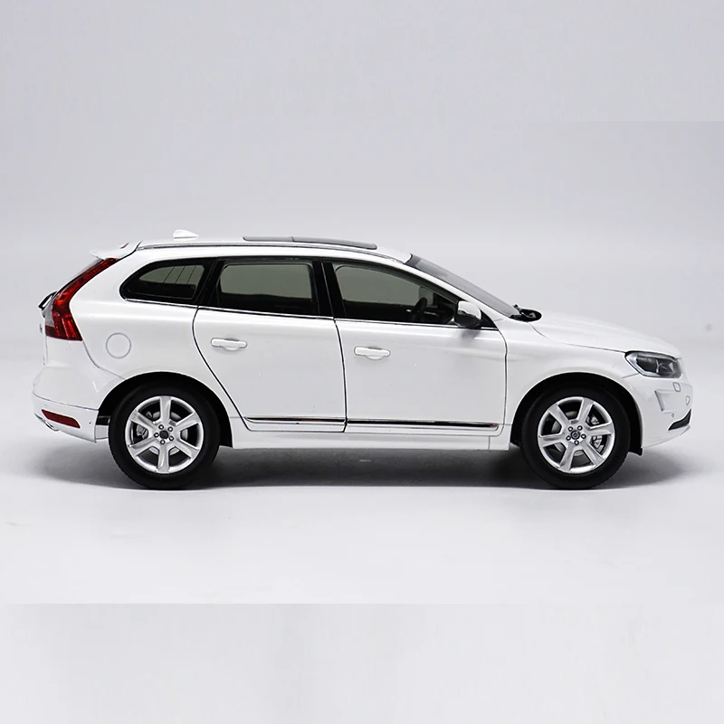 1/18 Volvo XC60 T6 AWD литая модель автомобиля SUV Игрушки для коллекции рождественских подарков