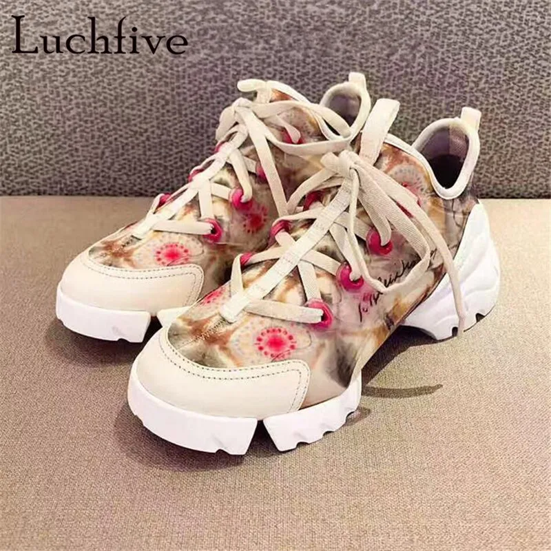 

Flowers Decoration Genuine Leather Women Casual Shoes Round Toe Lace Up Platform Runaway Female Outwear Black Leisure Shoes