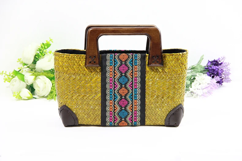 

Thai version of the manual seaweed bag leisure package package Europe and the United States wind handbag small wooden handle bag