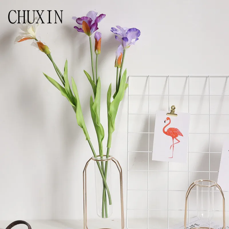 

Bride holding flowers Bauhinia artificial flowers small fresh fake plants DIY wedding home table decoration photography props