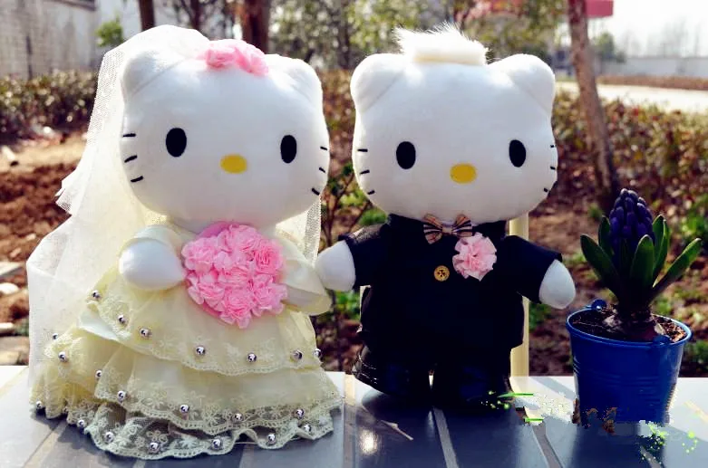 30cm Yellow Lace Design Hello Kitty Wedding Cake Topper