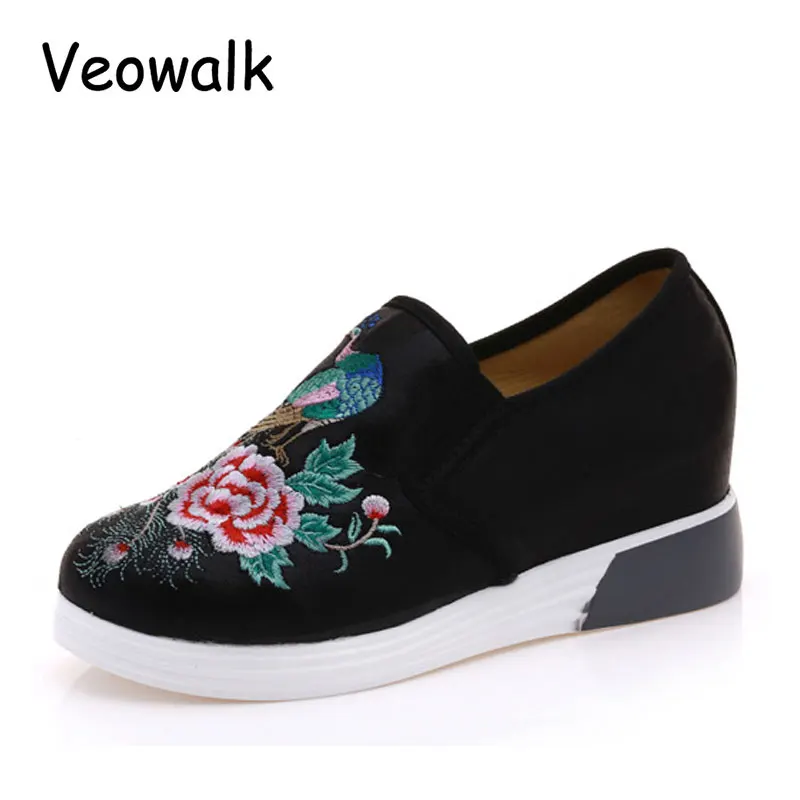 Veowalk/Женские Повседневные слипоны с цветочной вышивкой Мягкие удобные блестящие
