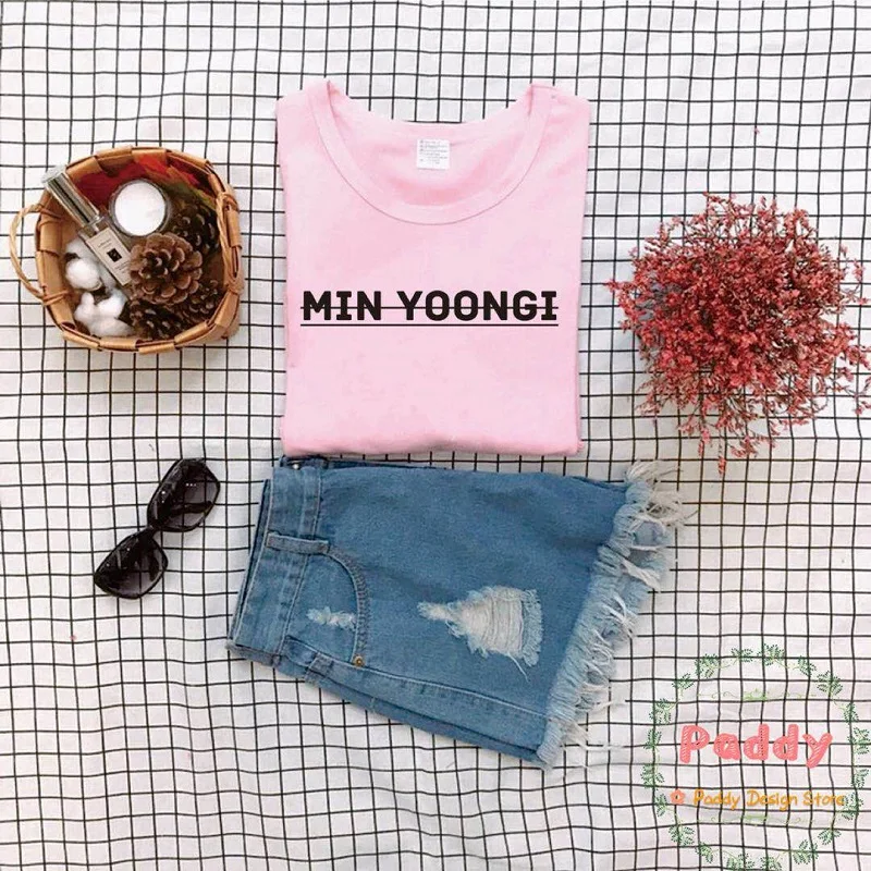 Модная футболка OKOUFEN Tumblr MIN YOONGI Suga женский топ с принтом розовых букв уличная