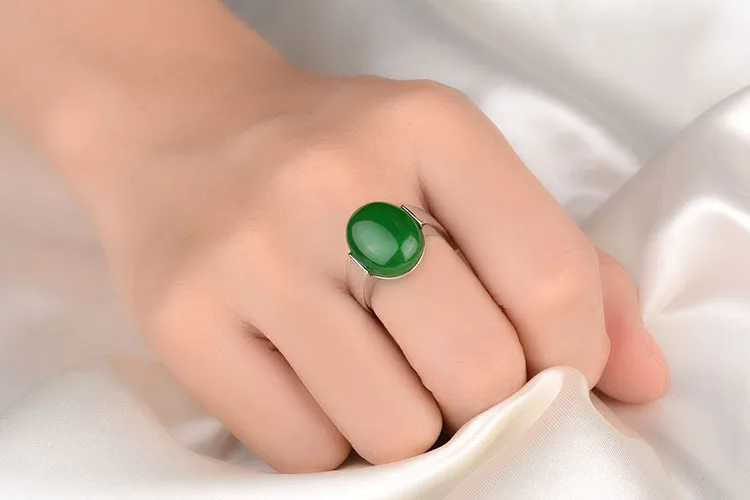 992