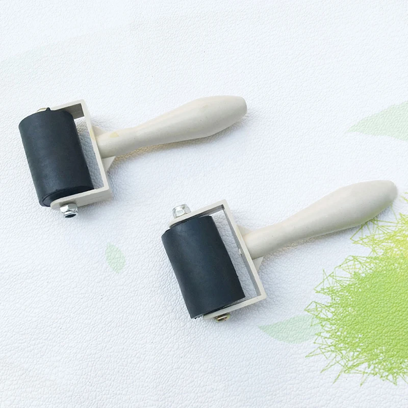 

Pottery Rolling Pin Modelling Tool 3.5*8*11cm Non-Stick Roller Pin Clay Roller Stamping Brayer Art Clay Tools for Craft