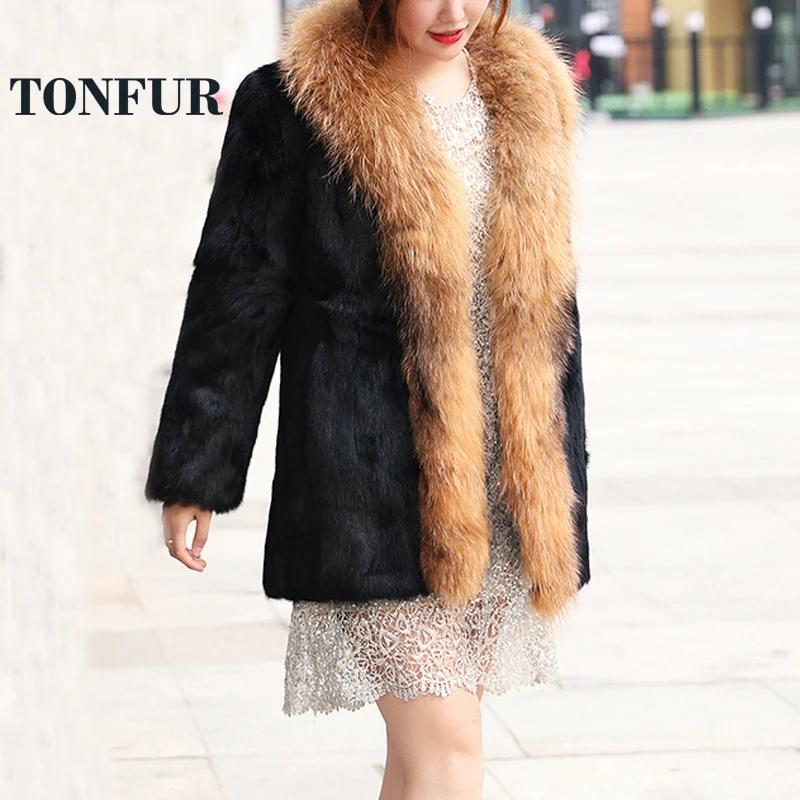 

2019 Vintage Women Long Real Rabbit Fur Coat Price Factory Direct With Luxury Natural Raccoon Fur Collar Plus Size OEM TSR119