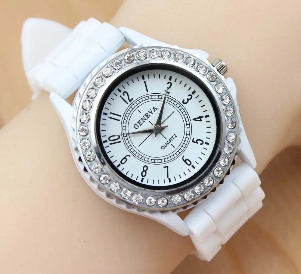 Роскошный бренд Силиконовые кварцевые часы для женщин Дамская мода браслет наручные часы женские relogio feminino 8A35 - Цвет: Белый