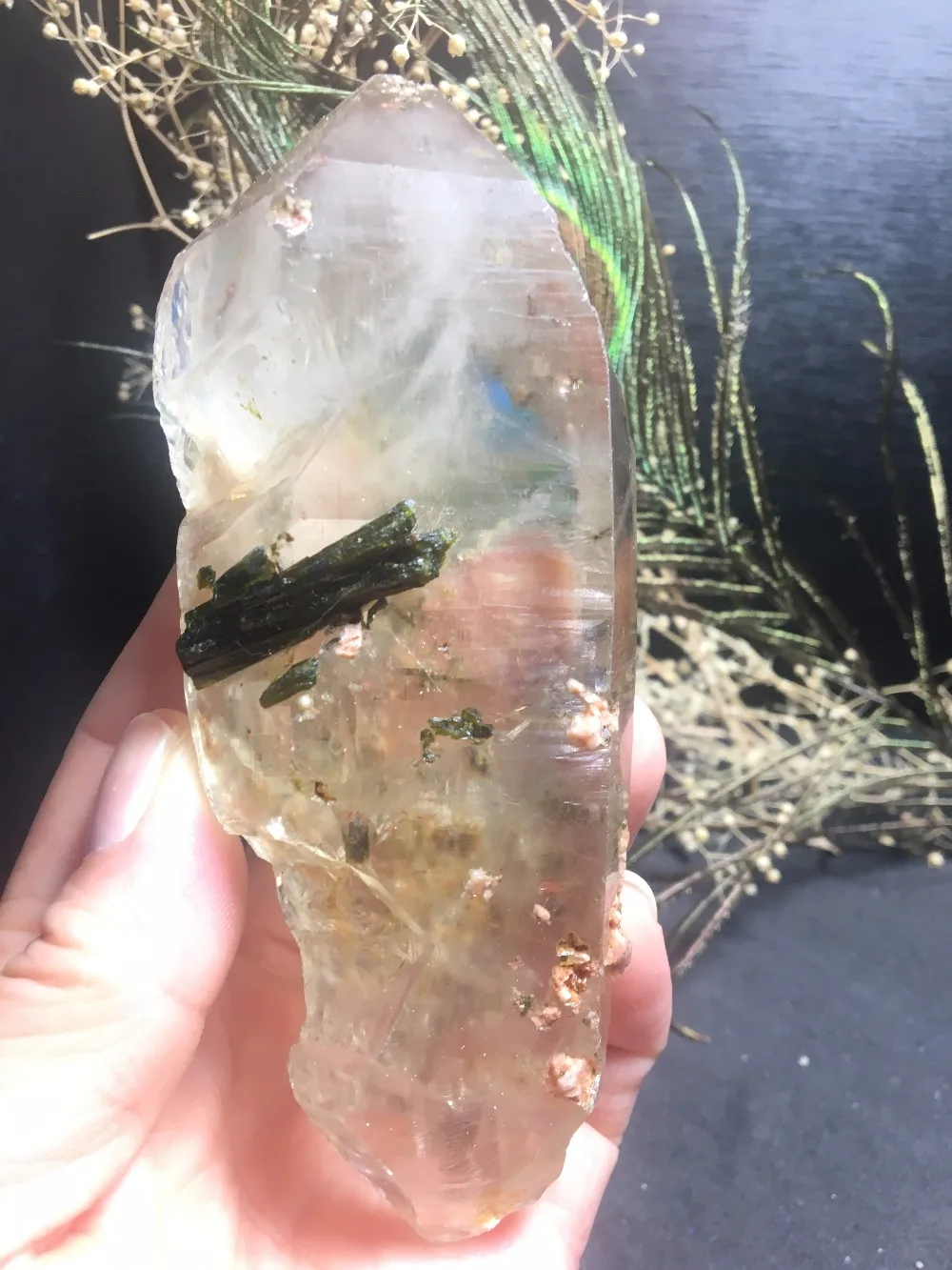 Natural beautiful reiki crystal with precious green tourmaline mineral specimens combined | Дом и сад