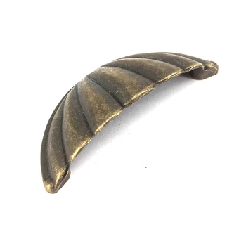 

1x CC.63mm Antique Furniture Handles Knobs and Pulls for Cabinet Dresser Drawer Cupboard Door Shell Pull Handle 77*36*22MM
