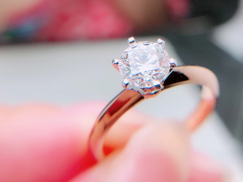 Бесплатный отправленный сертификат! Роскошный Solitaire 1.5CT CZ кольцо с бриллиантом 925 стерлингового серебра ювелирные изделия Свадебные Кольца для женщин подарок NJZ121