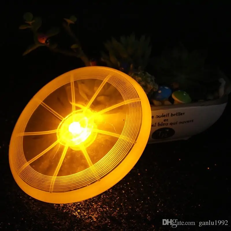 1 PC/S الملونة الفريسبي UFO كيد لعبة تحلق الصحن القرص مصباح ليد مستلزمات الحيوانات الأليفة الأطفال ألعاب للشاطئ هدية 1 PC/S الملونة الفريسبي UFO كيد لعبة تحلق الصحن القرص مصباح ليد مستلزمات الحيوانات الأليفة الأطفال ألعاب للشاطئ هدية