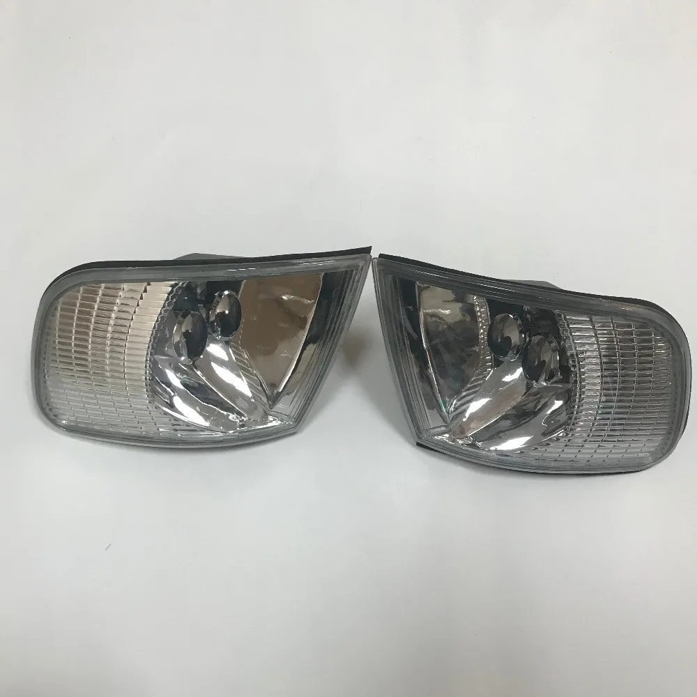 

For Audi 100 C4 V6 Front Turn signal Corner light lamp 1 pair Right And Left 1991 1992 1993 1994