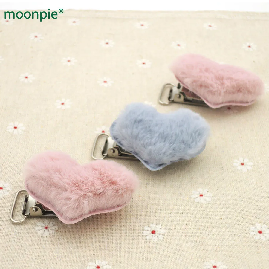 5 pcs WINTER FASHION CLIP PLUSH mouse heart shaped Baby Pacifier Clips paci clip baby pink baby blue color CB01 5 pcs WINTER FASHION CLIP PLUSH mouse heart shaped Baby Pacifier Clips paci clip baby pink baby blue color CB01