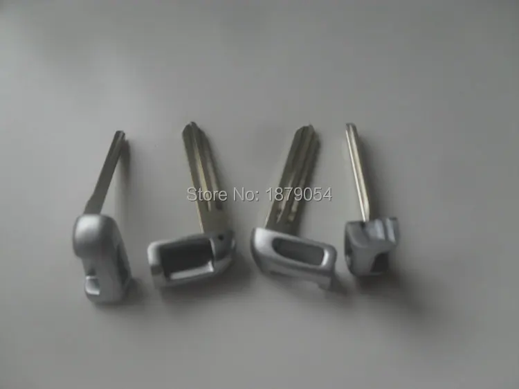 Kia smart key blade Right Blade For K2 (4).JPG