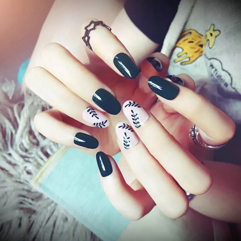 

24pc DIY False Nails Tips Artificial Fake Tips Full Cover Short Press On Nail Art Polish Fingernails Patchwork With Stickers Set