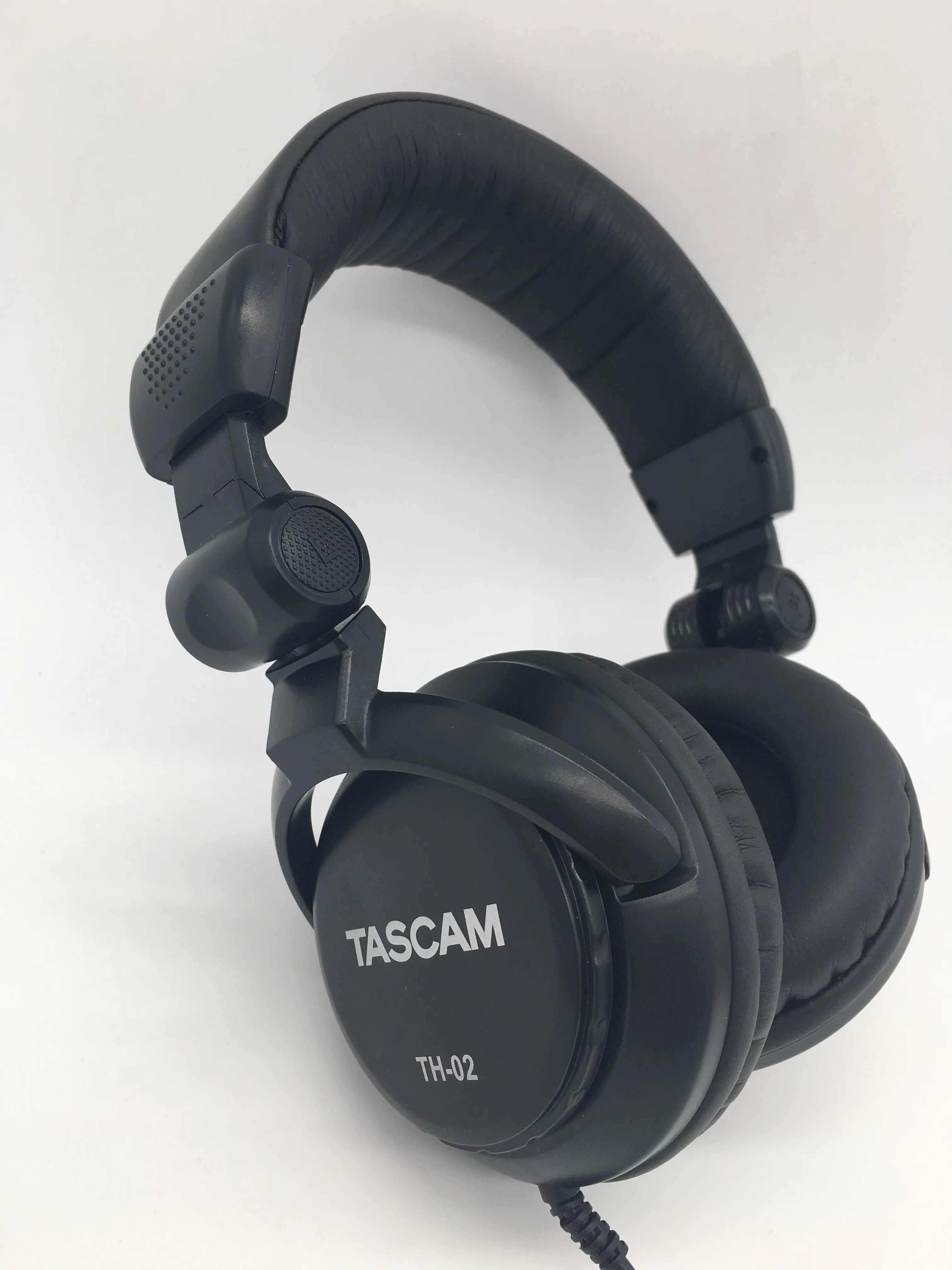 Tascam TH 02 закрытый задний Многофункциональный складной студийный наушник черный