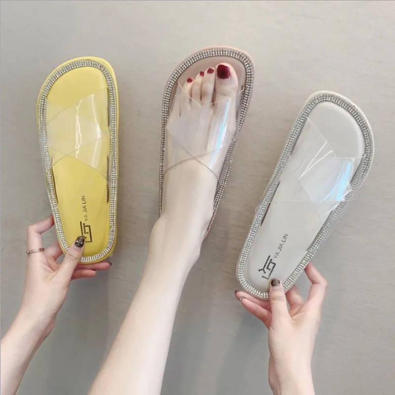 

Summer new women's flat transparent slippers seaside holiday rhinestone nonslip beach shoes woman slides casual jelly shoes