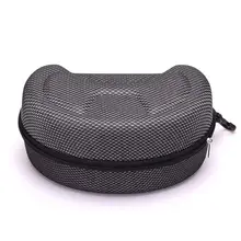 Можно носить с футляром для лыжных очков, увеличивая большие солнцезащитные очки, корпус черного цвета, легко носить с собой сильное сопротивление давлению