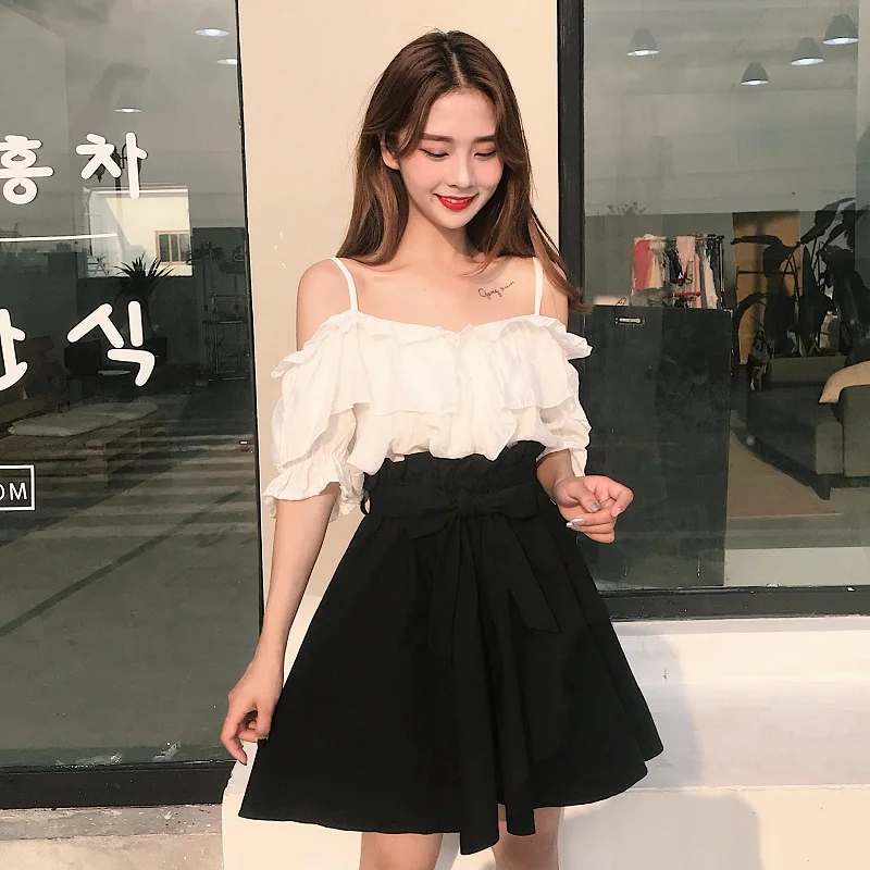 

Women's Sling Shirts Off-Shoulder Short Sleeve Pleated Ruffles Solid Korean Harajuku Japan College Blouse Woman Tops SP354