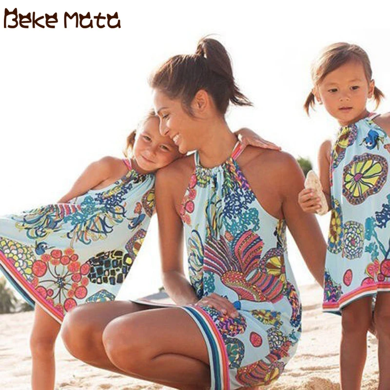 

Mother Daughter Dresses Summer 2019 Mommy And Me Clothes Beach Lacing Ocean Print Family Look Mom Girl Family Matching Outfits