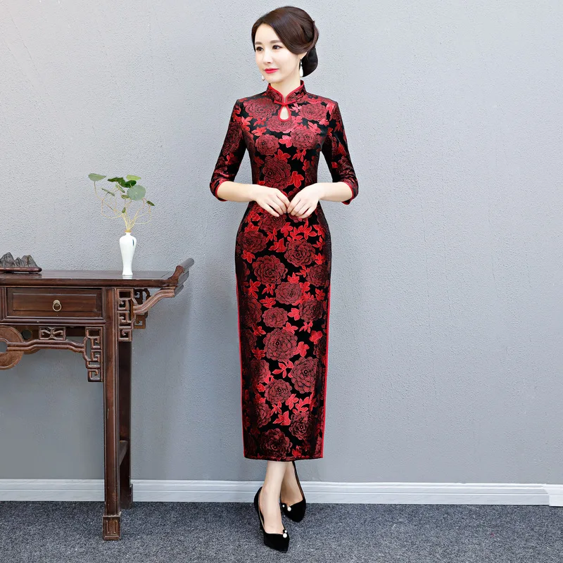 Осень Длинные Cheongsam мать загружен банкет печати Cheongsam золото бархат семь точка рукав платье чонсам