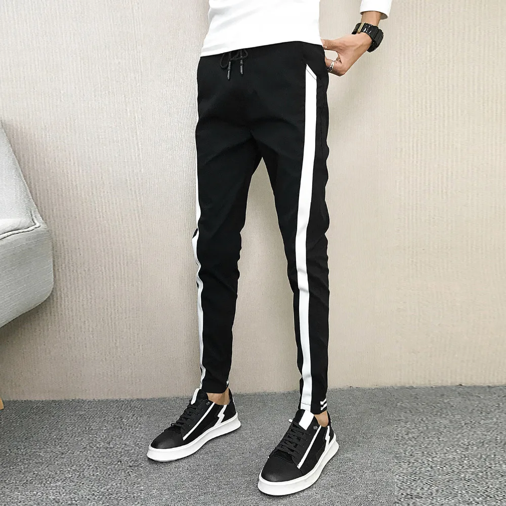 Осенние новые брюки Для мужчин бренд корейский Slim Fit боковой полосой Дизайн Для мужчин s штаны-шаровары ботильоны Длина Drawstring Joggers Для мужчин брюки 33-28