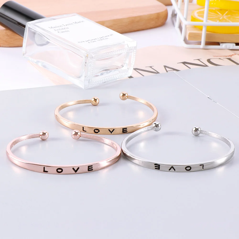 

1 pcs Fashion Style Women Men's Screw Hand Love Letter Cuff Bangle Bracelet Jewelry Gift Simple Europe Style 3 Colors