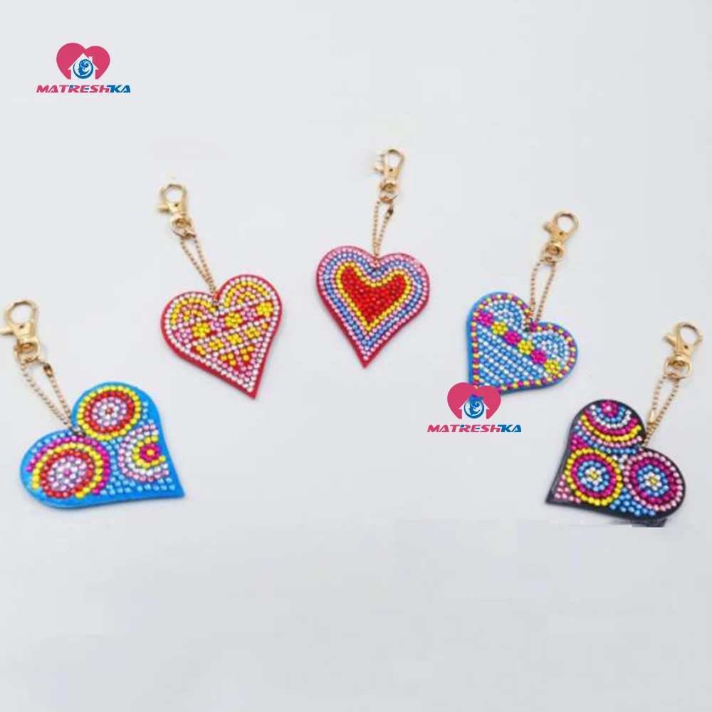 

DIY Crystal pattern Diamond Embroidery 5D Diamond Painting Key Chain Round Diamond Sticker Double Sided diy Animals Decoration