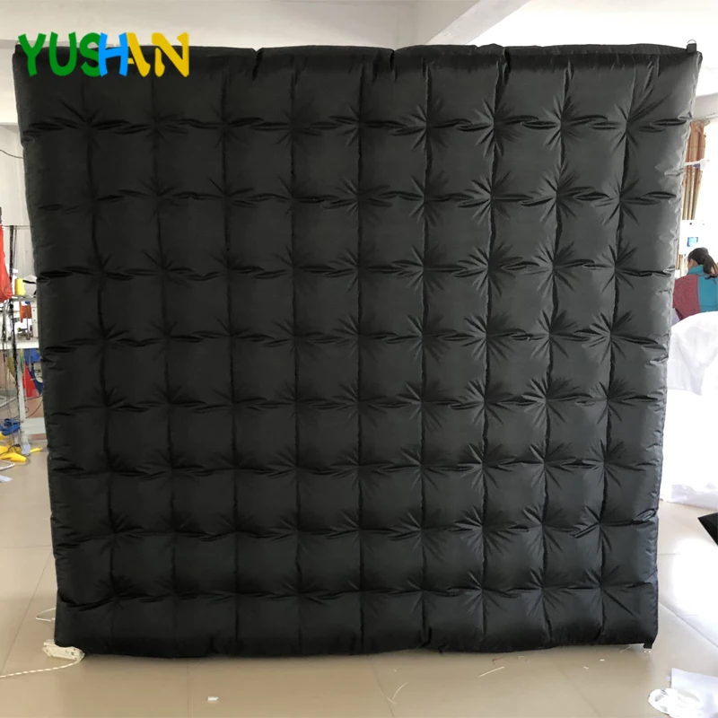 Black Curve Wall 03