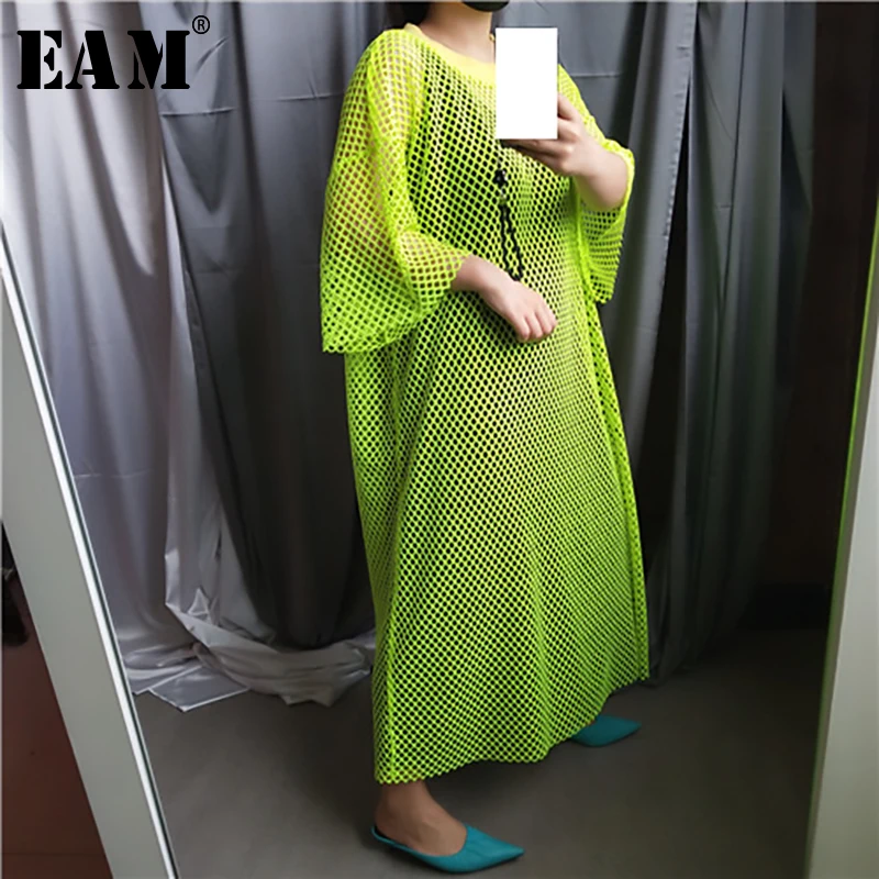 

[EAM] 2019 New Spring Summer Round Neck Three Quarter Sleeve Hollow Out Long Loose Big Size Dress Women Fashion Tide JW240