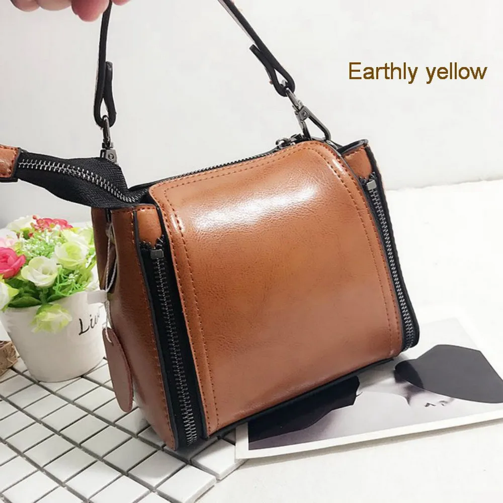 

Female 2019 new wave Europe and the United States version of the small handbag Messenger bag retrowild shoulder handbag Bag