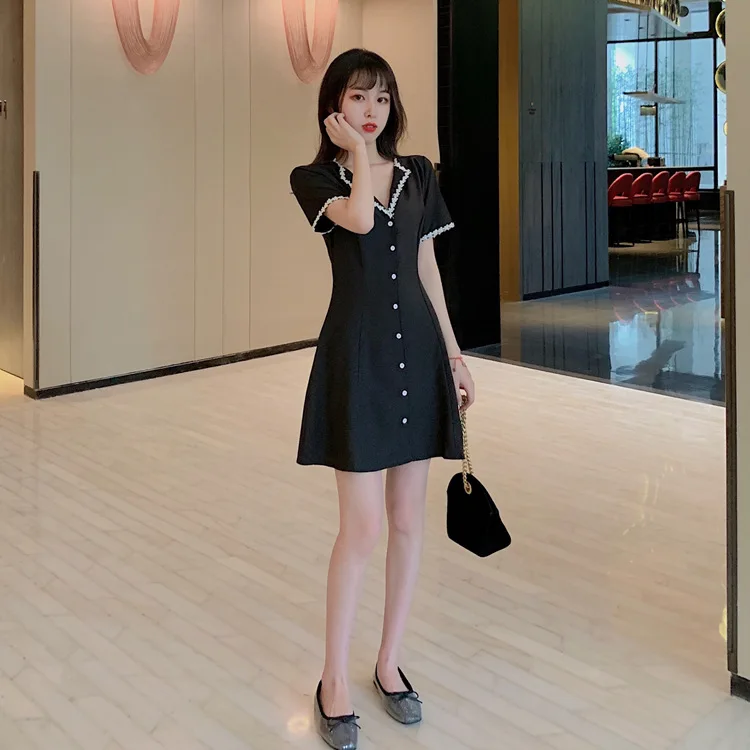 Светильник темпераментом небольшой чистый и свежий тонкий цвет кружевное платье