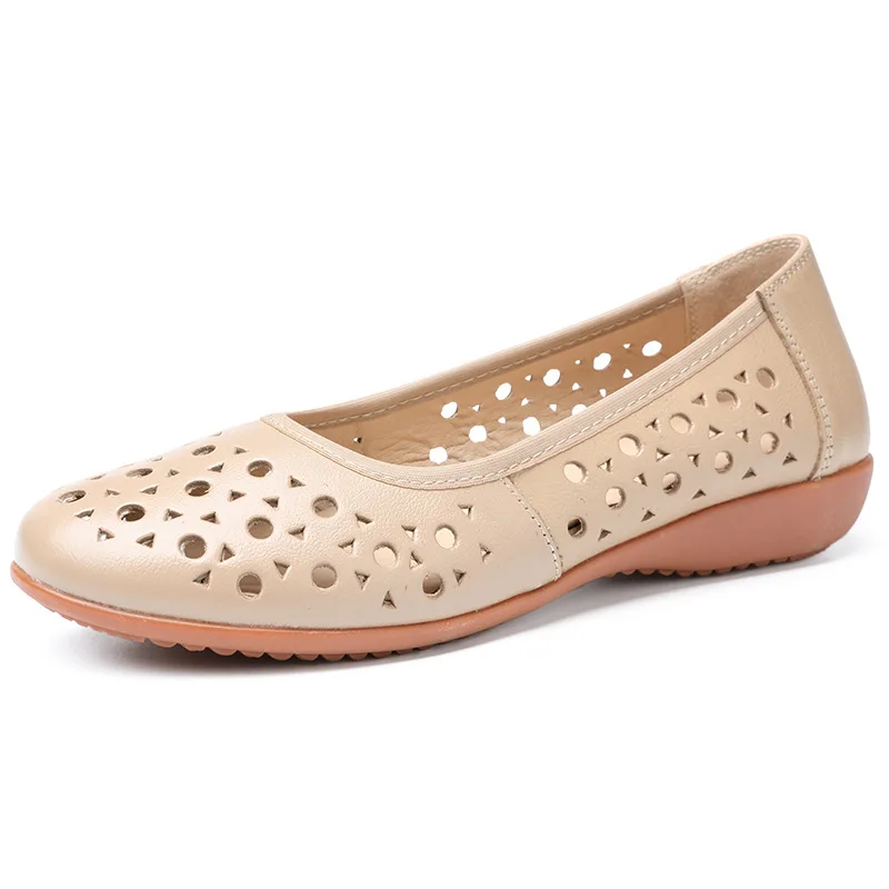 

2019 sandals leather casual soft bottom flat breathable hollow hole shoes pregnant women comfortable mother shoes plus size