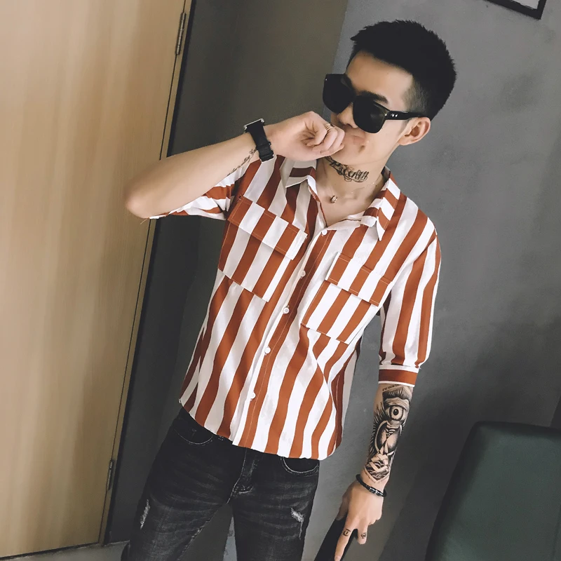

Japanese five-point sleeve striped shirt tide male Korean version of the loose social guy in the sleeves shirt shirt trend