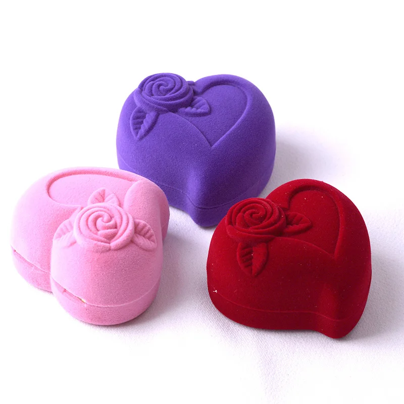

1 Piece Fashion Red Heart Shaped Ring Box Cute Mini Red Velvet Ring Storage Carrying Cases Ring Storage Organizer Packaging Box