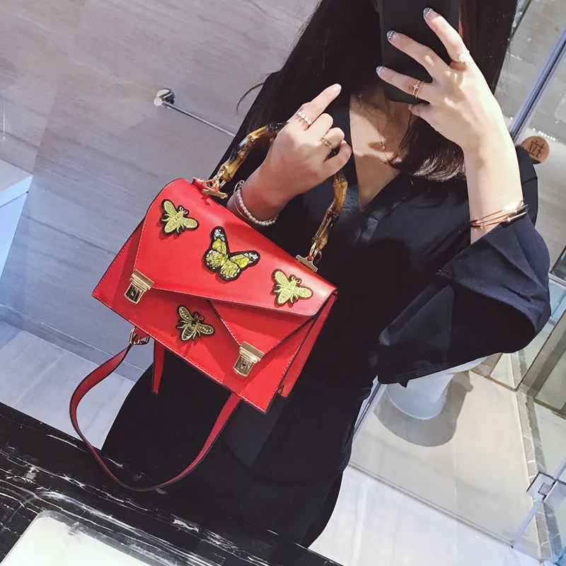 

2018 New Butterfly Embroidery Bamboo Bag Contrast Crossbody Bag Simple Joker Shoulder Bag.