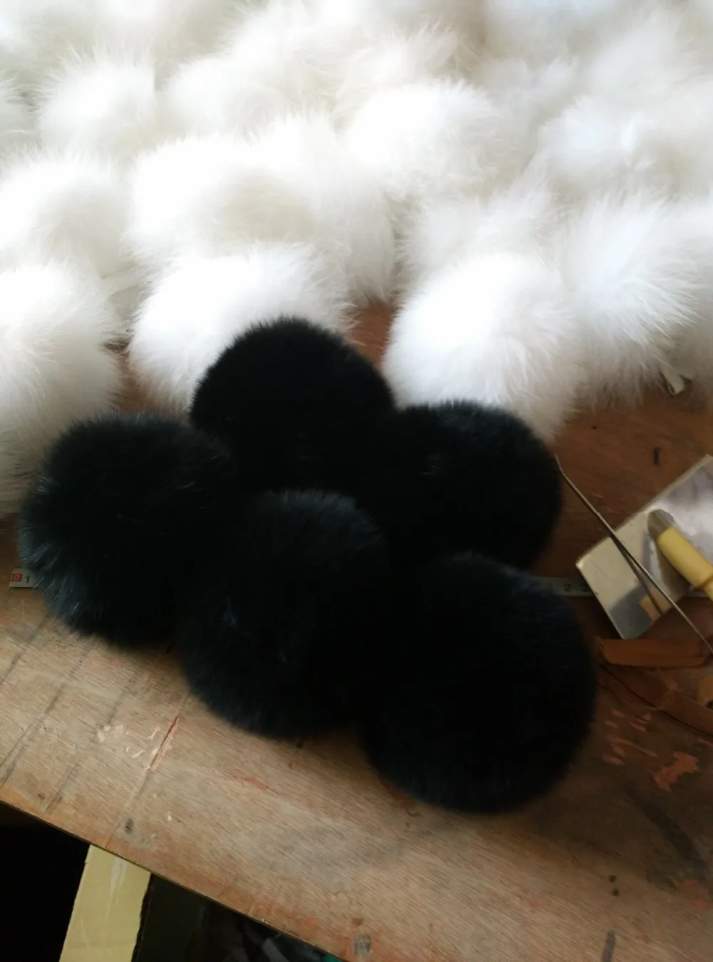 Fox fur pom pom (3)