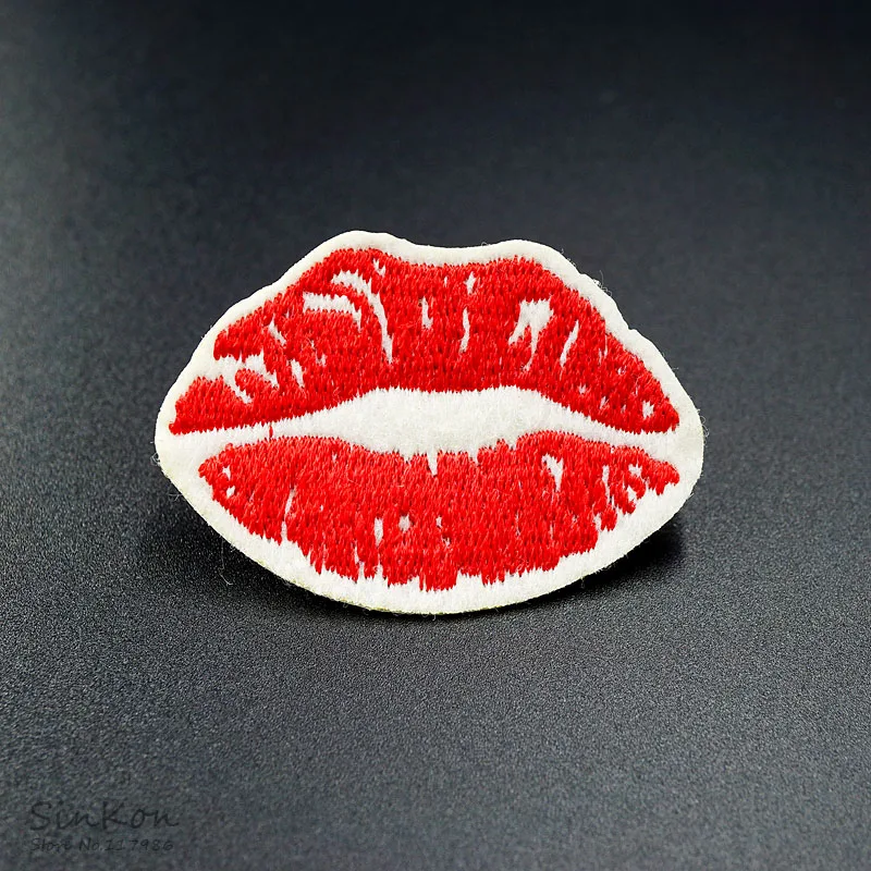 

Lips Kiss (Size:3.8x5.4cm) Badge Embroidered Applique Sewing Iron On Patch Badges Clothes Garment Apparel Accessories