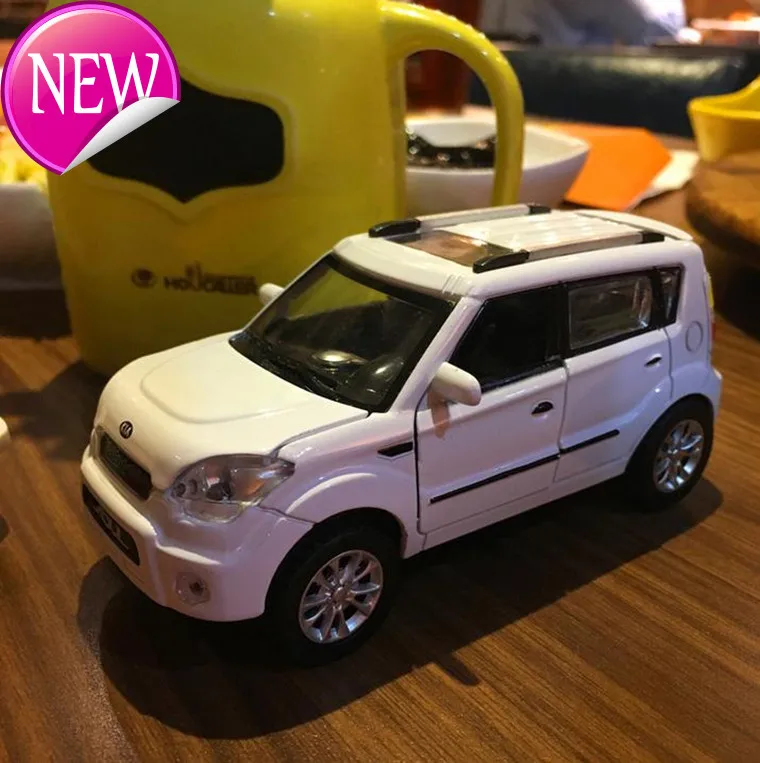 

Freeshipping 1:32 High Simulation Alloy Pull Back Model Car KIA Soul SUV 4 Open The Door Music&flash Diecast Metal Toy Vehicle