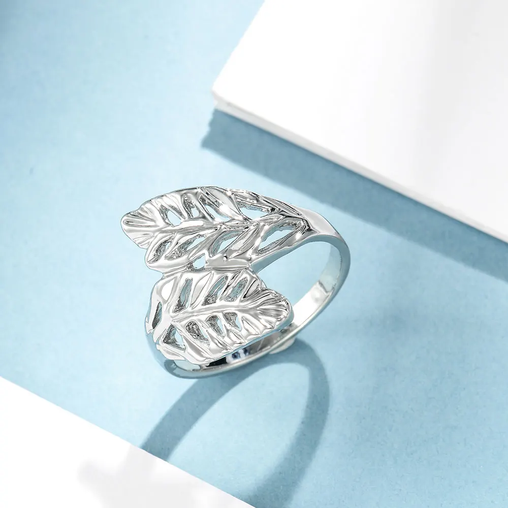 

QGGLE New Finger Silver Color Ring High Quality Copper AAA Zircon Hollow Round Rings for Women Female Fashion Jewelry