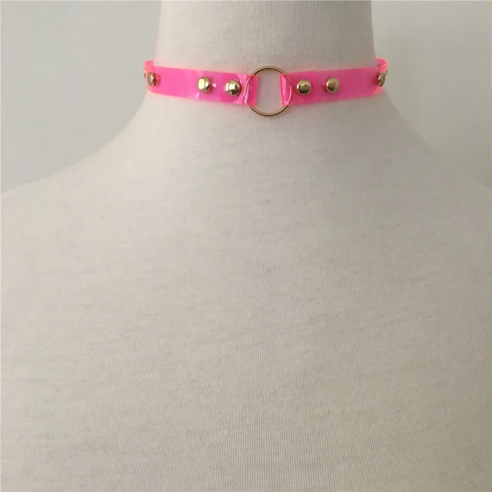 Женское ожерелье Золотое покрытие круг на центре розовый неоновый полиуретановый чокер