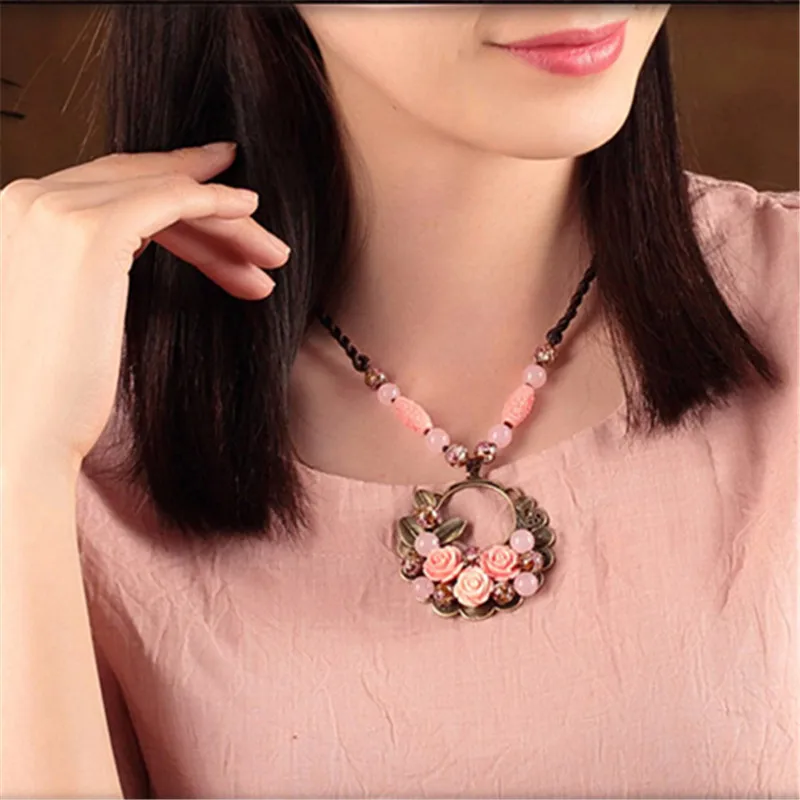 

Vintage Statement Necklace Ornaments necklace female small fresh ceramic calvings glaze necklace lovers necklace fine jewelry