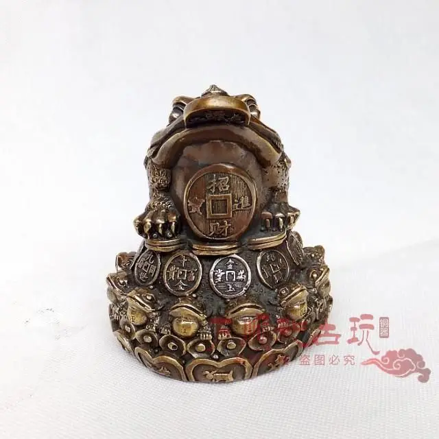 

Boutique Collection Brass Copper Money toad The statue