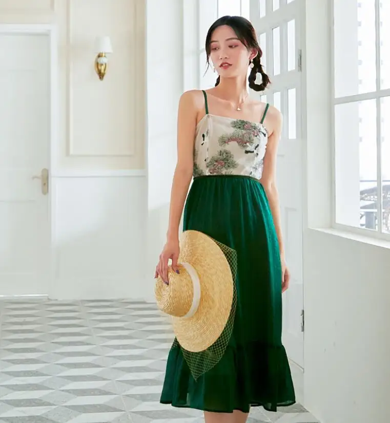

2019 new fashion women's dresses Green Embroidered Summer High Waist Medium Long Ruffle strap Dress