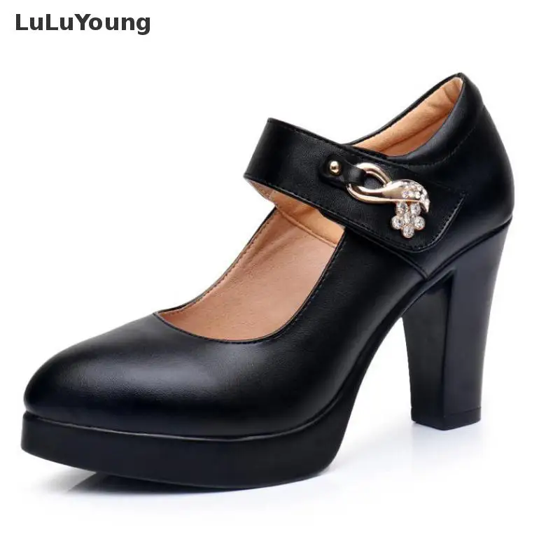 black shoes with high heels